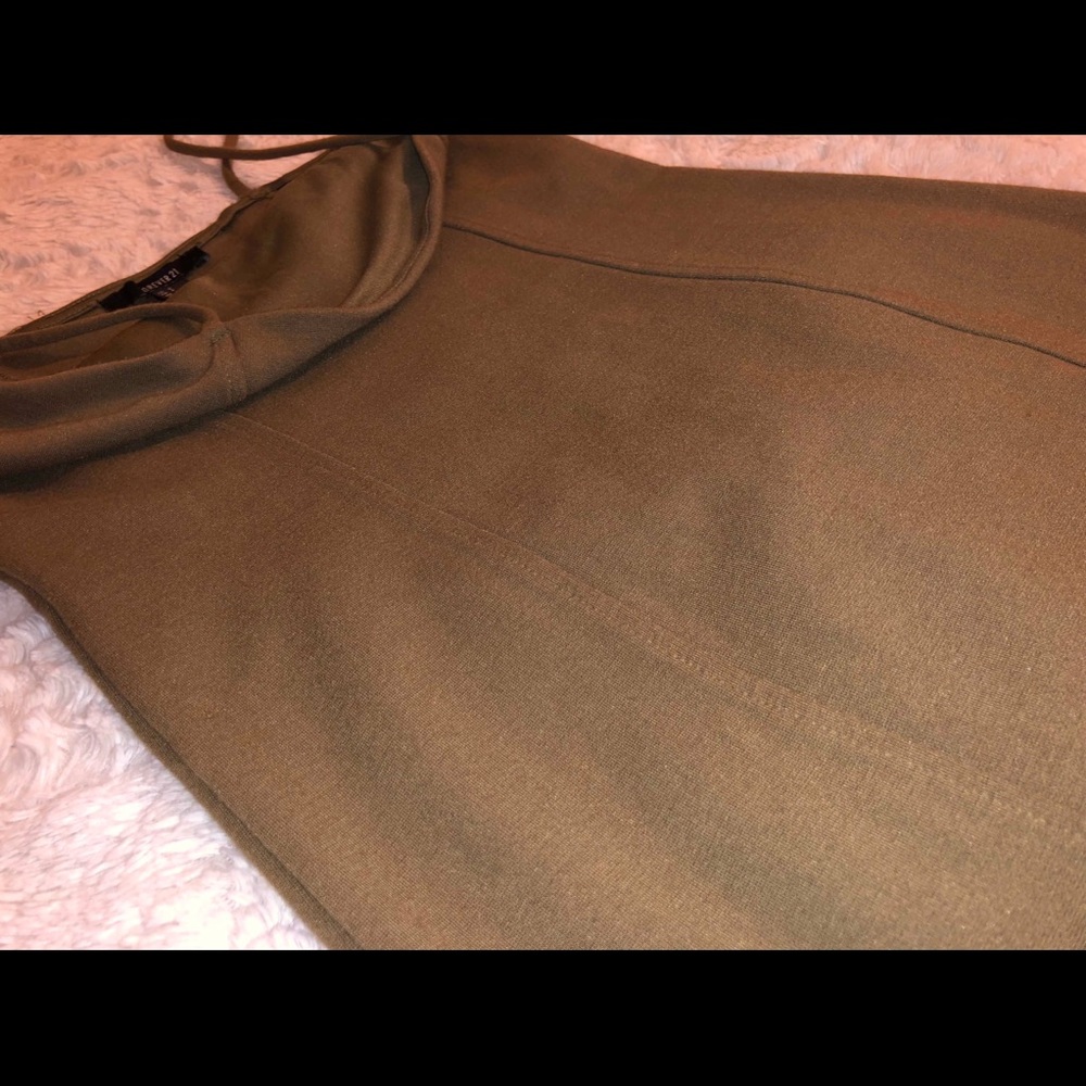 Body-con dress